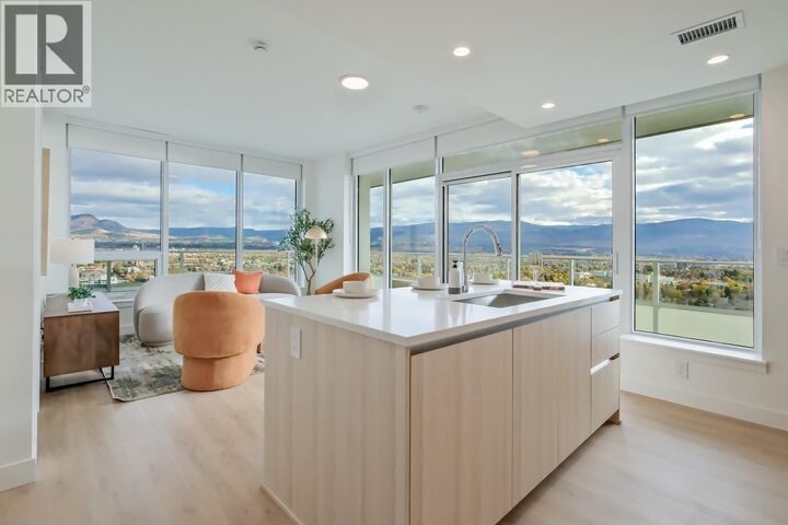 Property Photo: 238 Leon Avenue 2208 BC V1Y 6H9