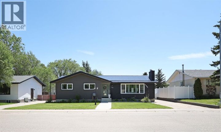 Property Photo: 120 Ingram Park Drive East AB T1R 0J9
