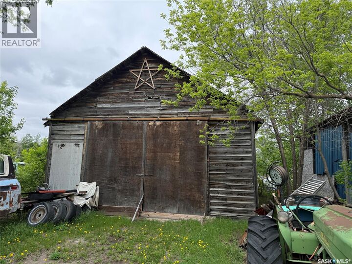 Property Photo: Larose Acreage SK S0J 3B0