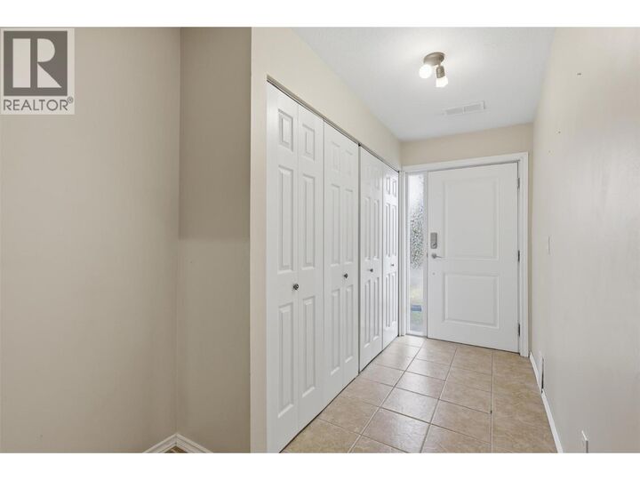 Photo de la propriété:  1810 Springhill Drive 12  BC V2E 1P9 