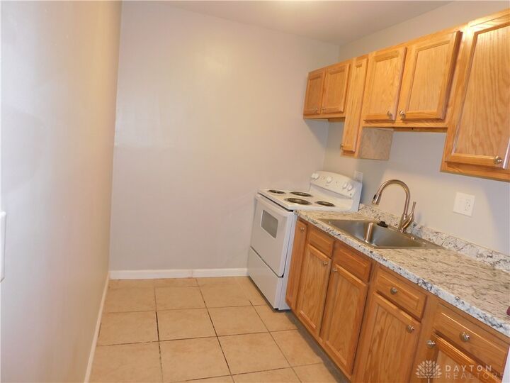 Property Photo: 334 Blackwood Ave. Apt 3 Avenue 3 OH 45403