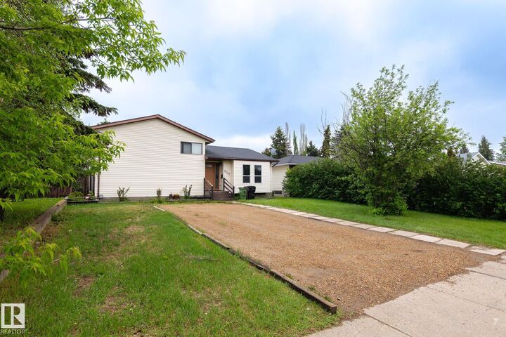 Property Photo: 2045 46st NW AB T6L 2T6