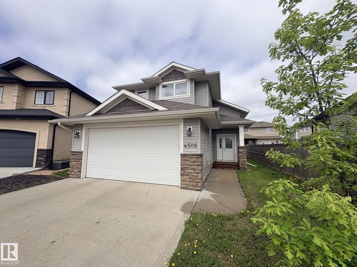 4505 38 Street — photo 1