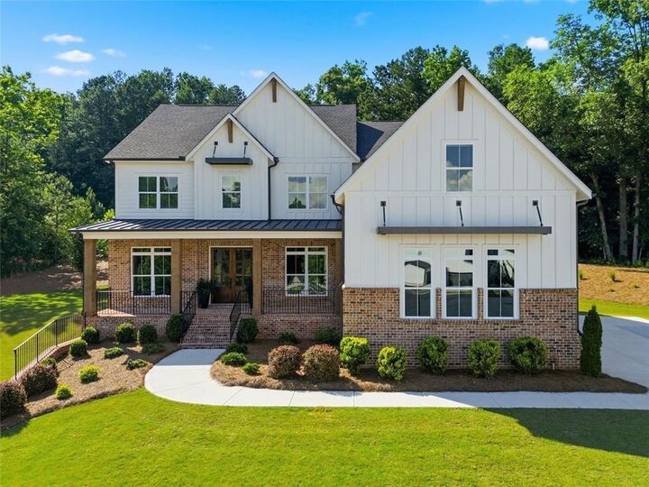 Property Photo: 401 Oakleigh Avenue GA 30188