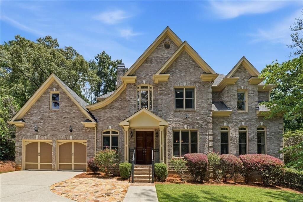 Property Photo: 2715 Henderson Road GA 30084