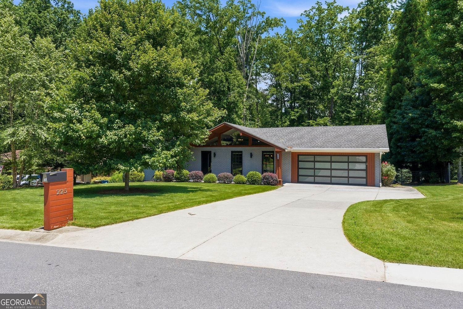 Property Photo:  225 Jayne Ellen Way  GA 30009 