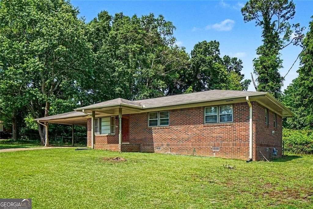 Property Photo:  5900 Pendley Court  GA 30126 