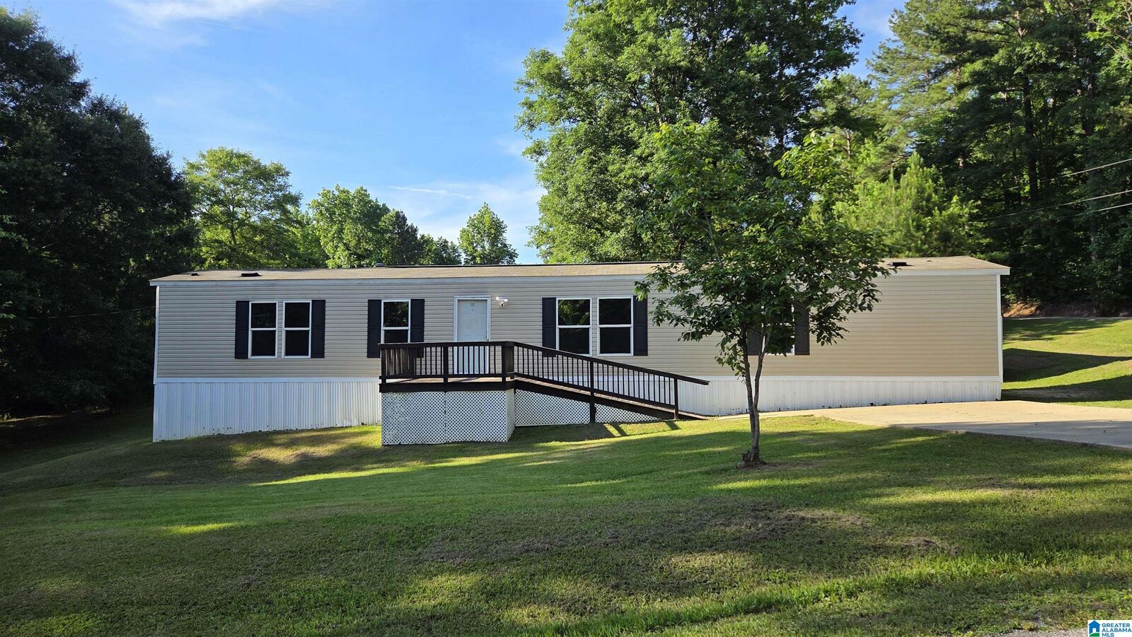 Property Photo: 849 Maddox Farm Road AL 35120