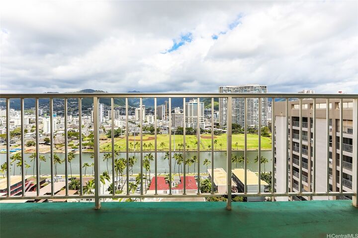 Property Photo: 430 Keoniana Street 1307 HI 96815