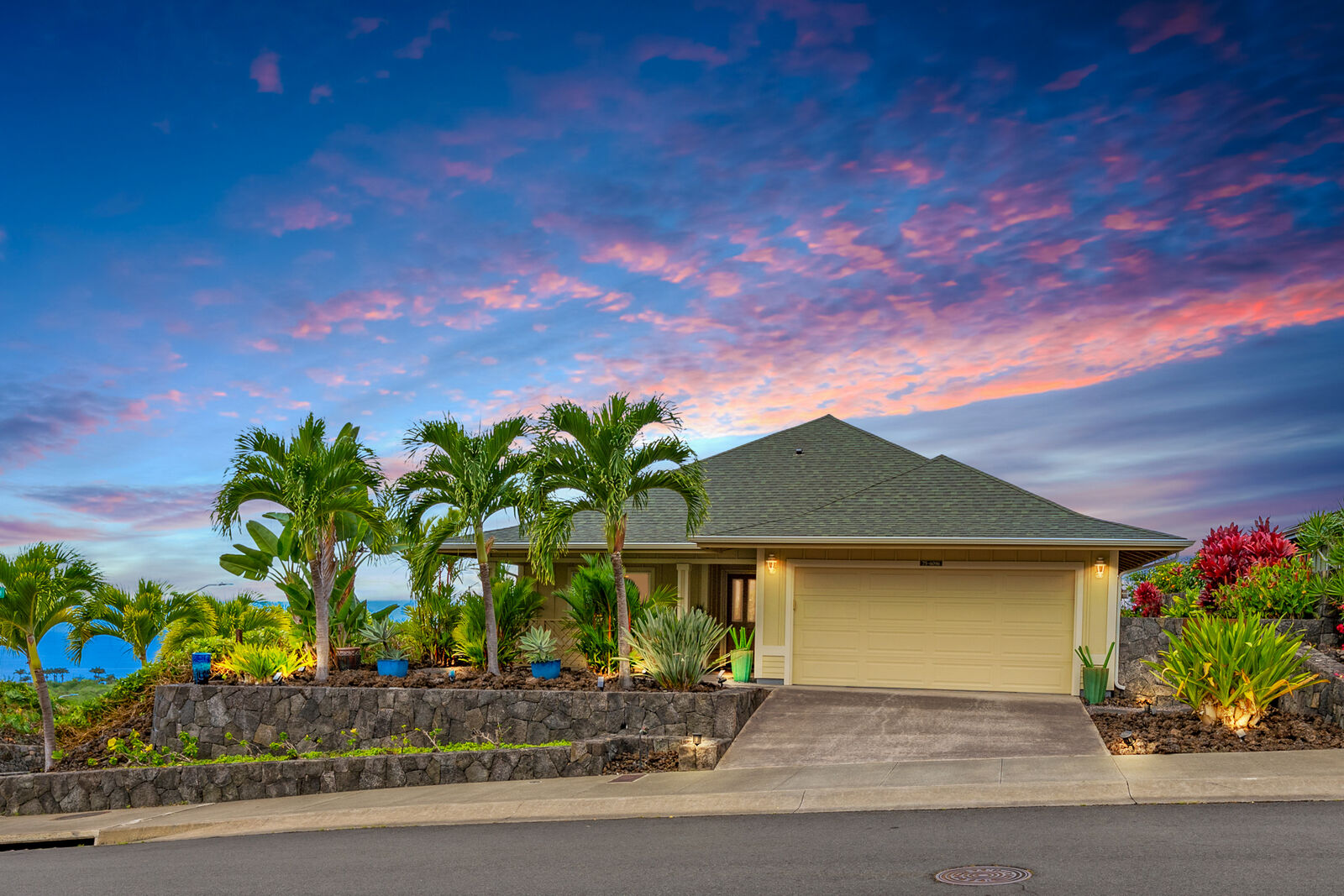 Property Photo:  75-6096 Haku Mele Pl  HI 96740 