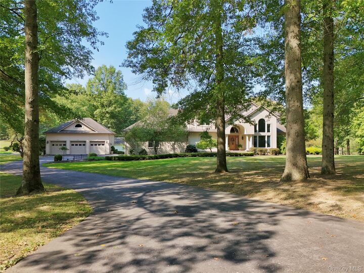 Property Photo:  3 Andrea Court  NY 10924 