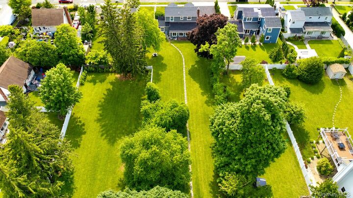 Property Photo:  54 Twinlawns Avenue  NY 11801 