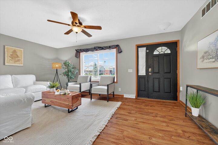 Property Photo:  503 Tomahawk Street  IN 46069 