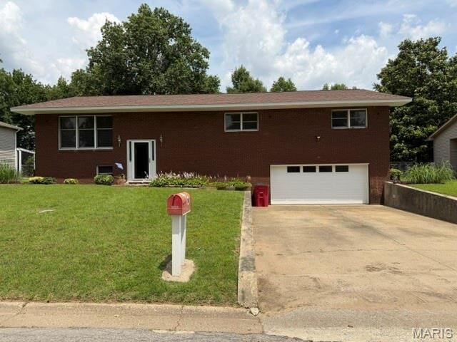 Property Photo:  858 Cambridge Drive  MO 63801 