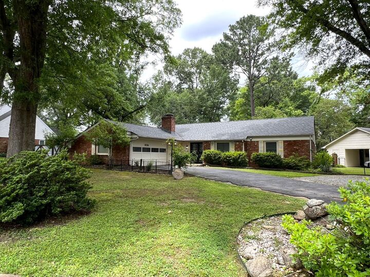 Property Photo: 6014 McQueen Dr TN 38119