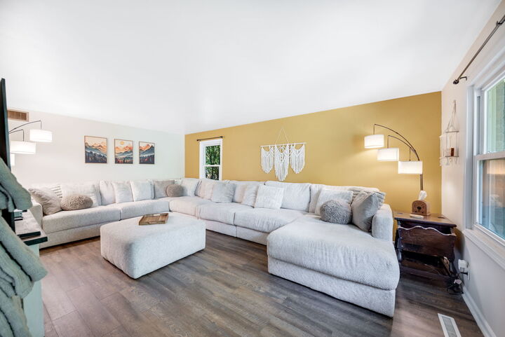 Property Photo: 5074 Oakridge Drive IL 60964