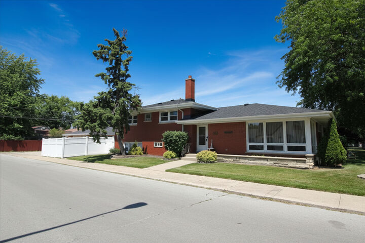 Property Photo:  10158 S Talman Avenue  IL 60655 