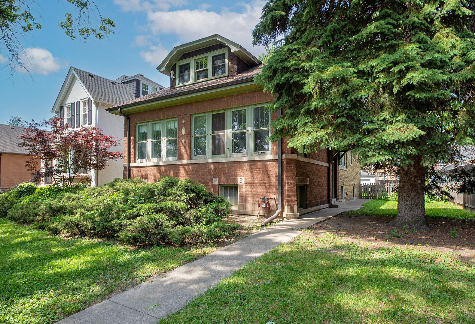 Property Photo: 7046 N Osceola Avenue IL 60631