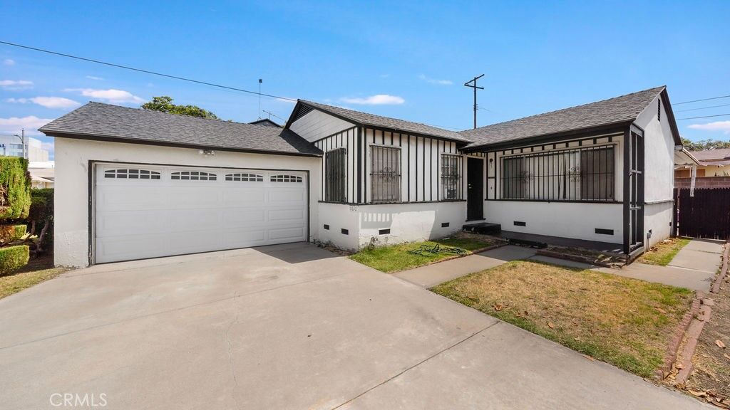 Property Photo: 11610 Chanera CA 90250