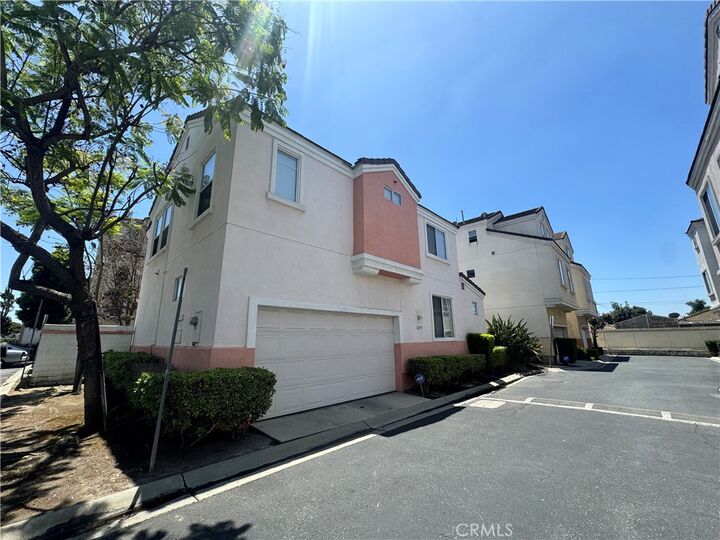 Property Photo:  12690 Antigua Court  CA 90262 