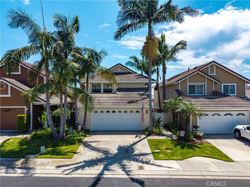 Property Photo:  2330 Avenida Marejada  CA 92673 