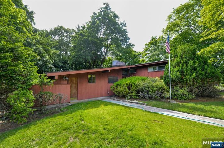 Property Photo: 235 Godwin Avenue NJ 07481