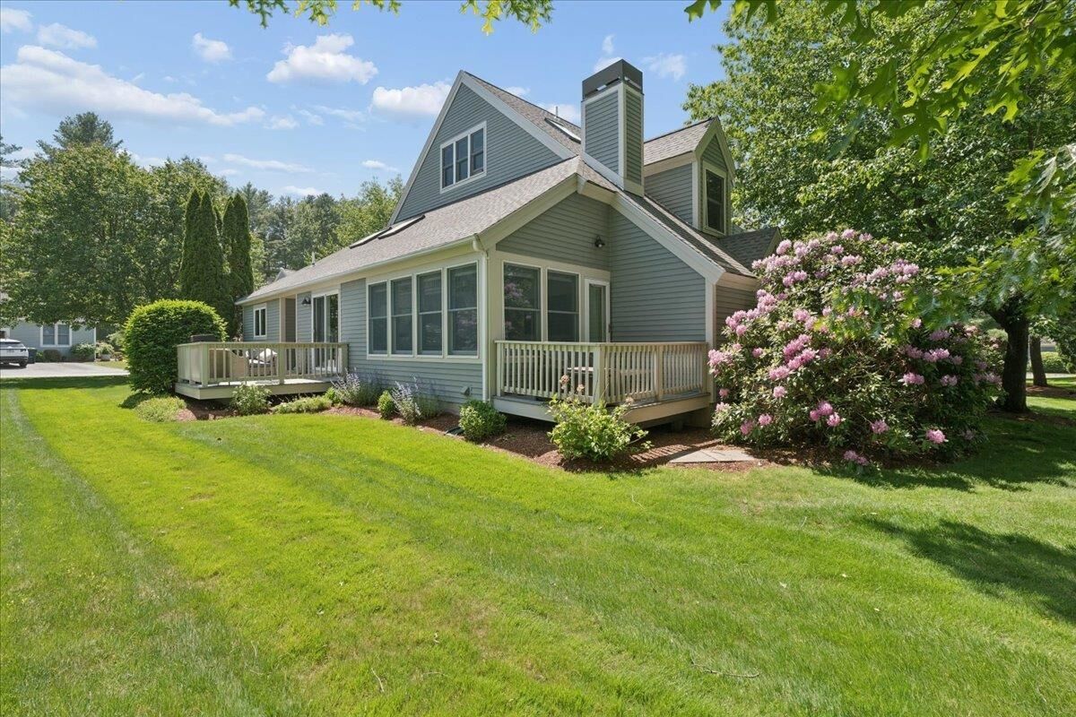 Property Photo: 110 Hawthorne Village Road NH 03062