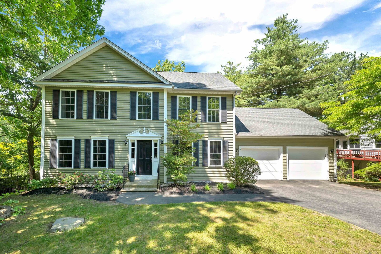 Property Photo: 5 Boylston Avenue NH 03064