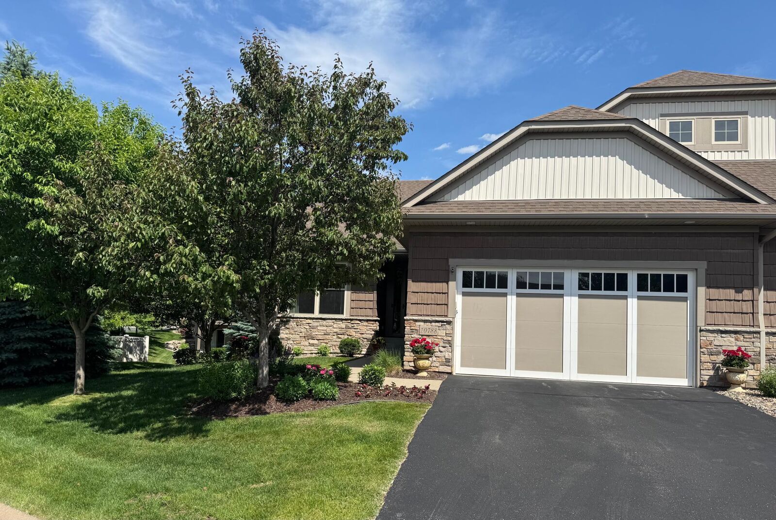 Property Photo:  10788 Lyndale Bluffs Trail  MN 55420 