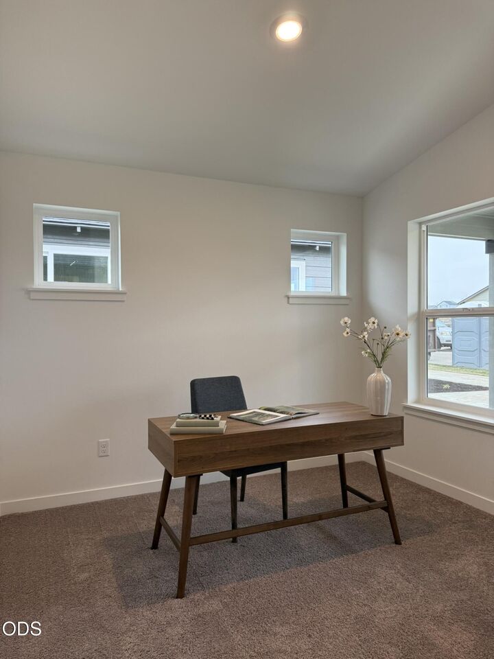 Property Photo: 676 NE Rickenbacker Road 142 OR 97741