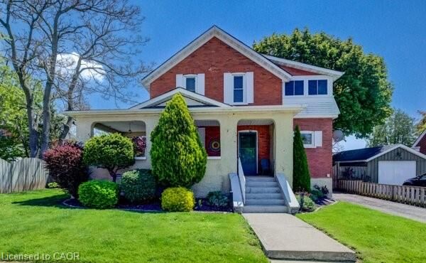 Property Photo: 523 Lowther Street S ON N3H 1Z4