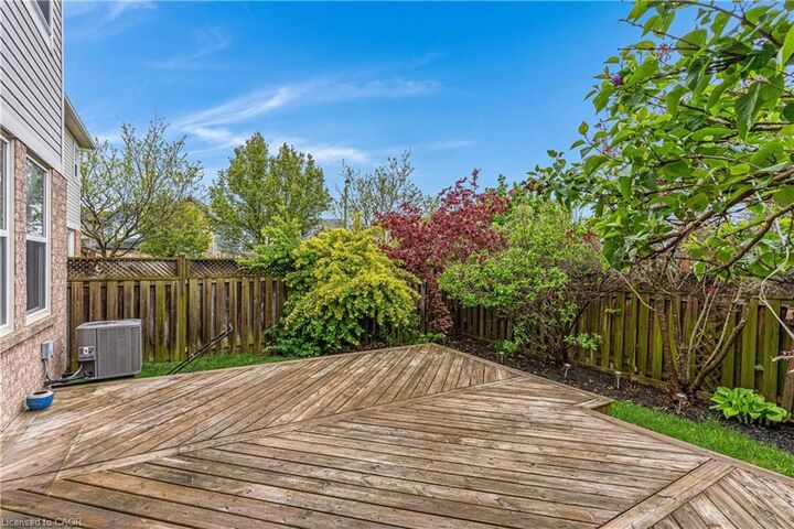Property Photo:  92 Baggs Crescent  ON N1T 2E8 