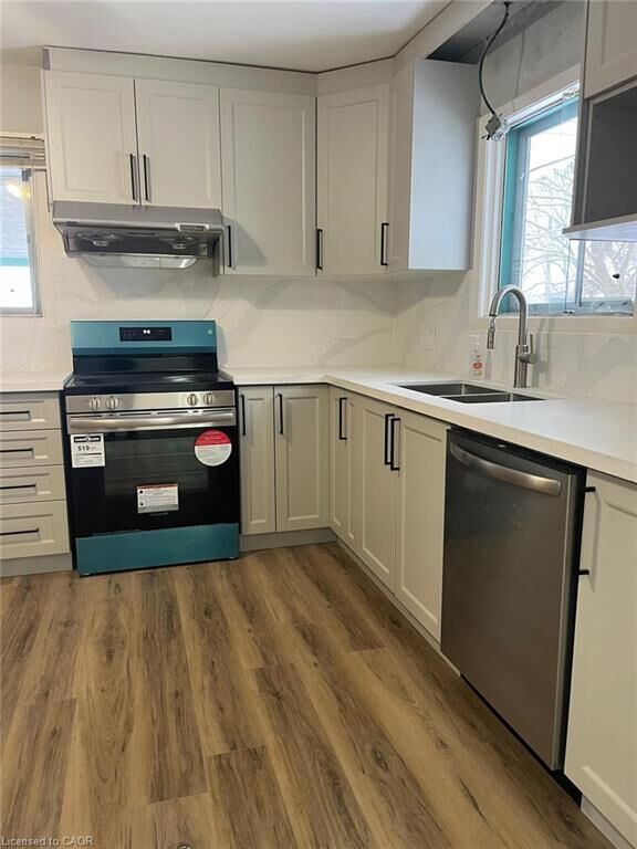 Property Photo:  102 Massey Avenue  ON N2C 1M5 