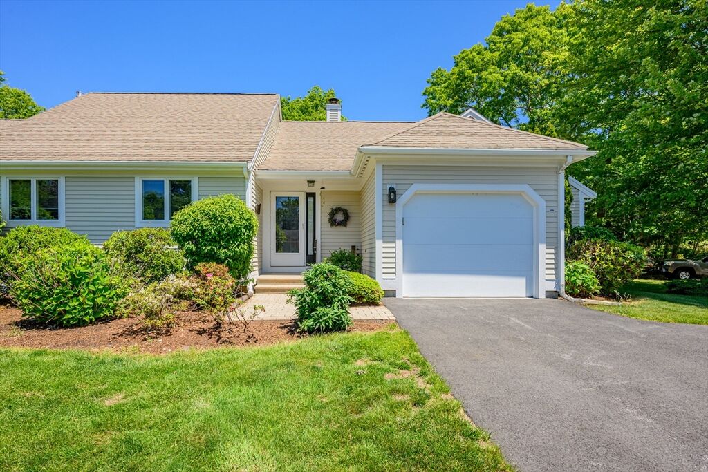 Property Photo:  1 Sandview Ter 1  MA 02649 