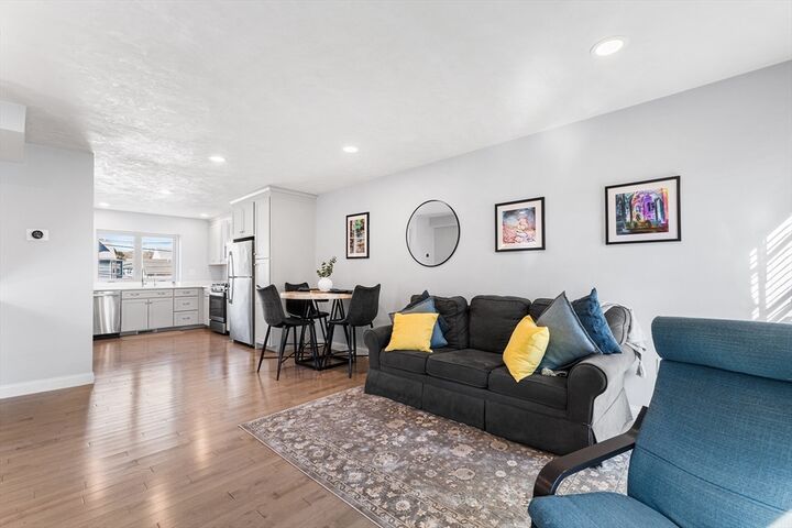 Property Photo:  18 1/2 Dalton Ct 18 1/2  MA 01960 