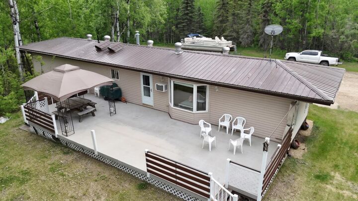 Property Photo:  17430 Highway 2  AB T0G 1E0 