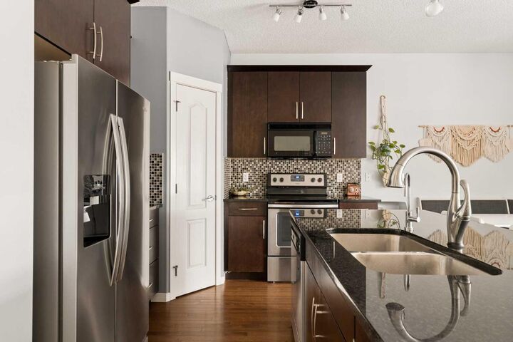 Property Photo:  74 Autumn Crescent SE  AB T3M 0P5 