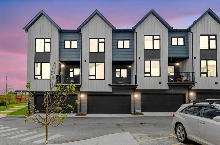 Property Photo: 85 Sage Hill Heights NW 327 AB T3R 2E5