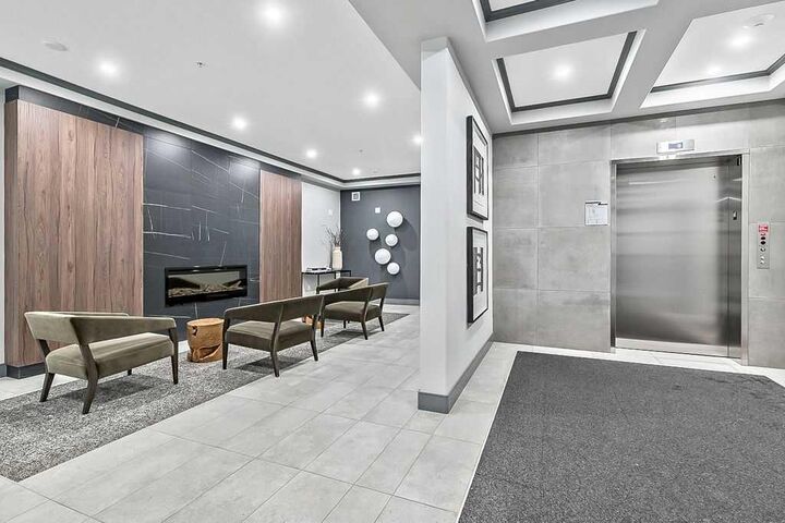 Property Photo: 8355 19 Avenue SW 302 AB T3H 6G3
