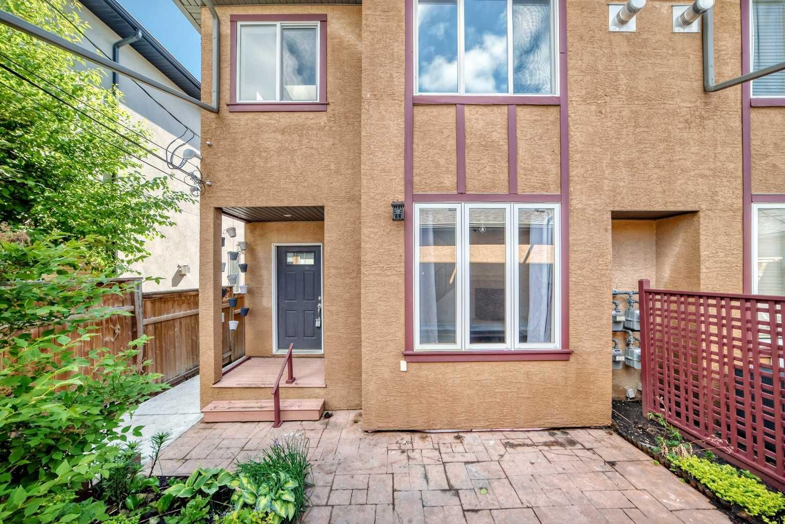 Property Photo:  1921 30 Street SW 2  AB T3E 2L5 