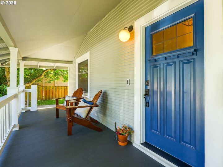Property Photo: 131 SE 74th Ave OR 97215