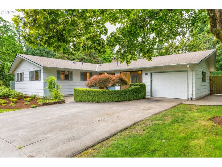 Property Photo:  145 S Ridge Dr  OR 97219 