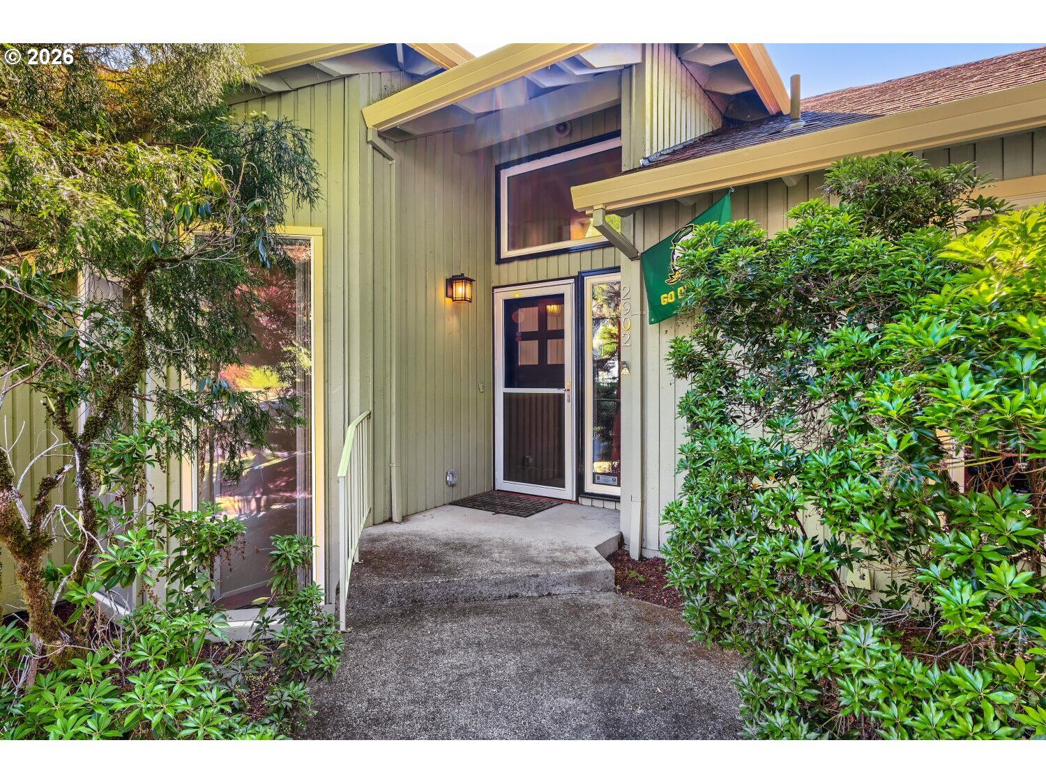 Property Photo: 2902 SW Orchard Hill Pl OR 97035