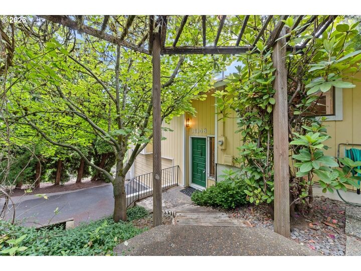 Property Photo: 16148 Pearcy St OR 97034