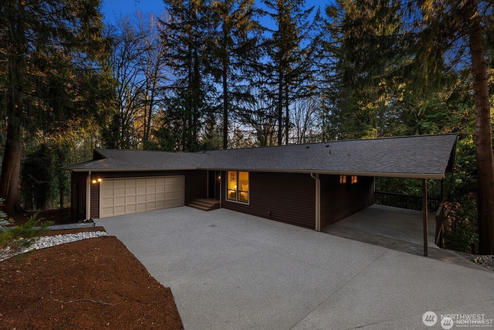 Property Photo: 25529 SE 159th Street WA 98027
