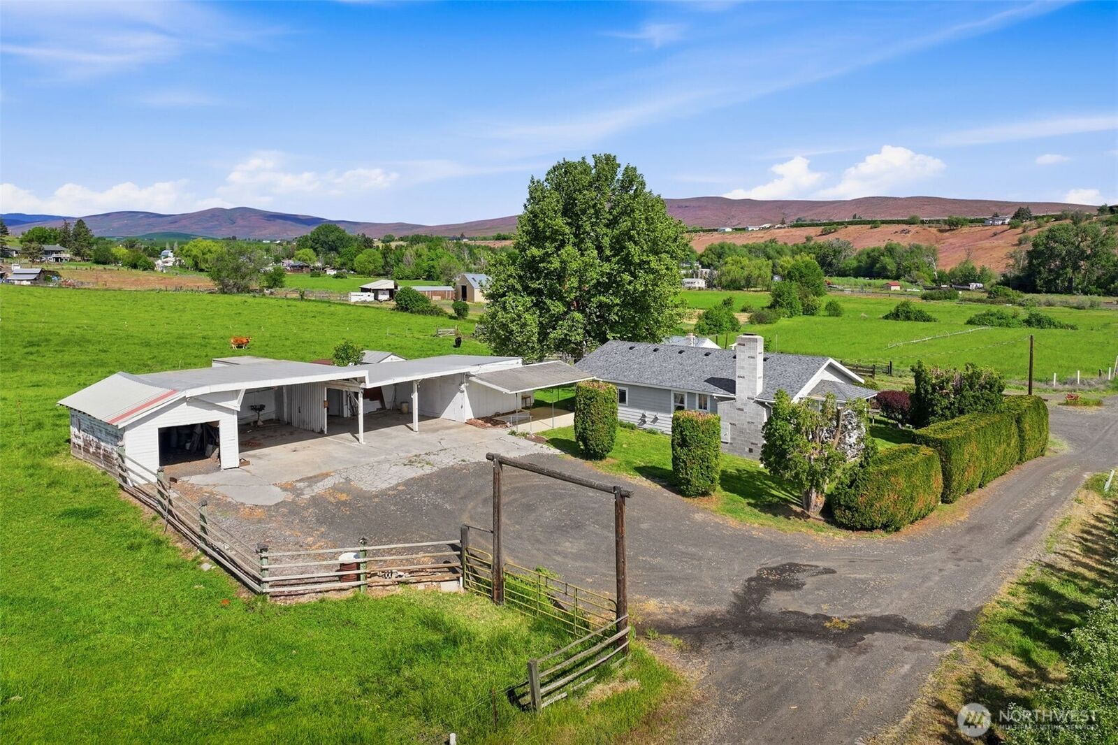 Property Photo: 13608 Wide Hollow Road WA 98908
