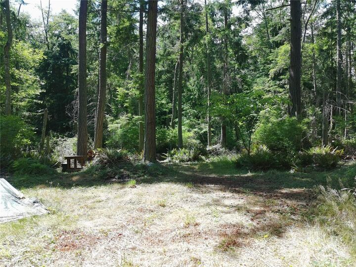 Property Photo:  737  Twin View Drive  WA 98253 