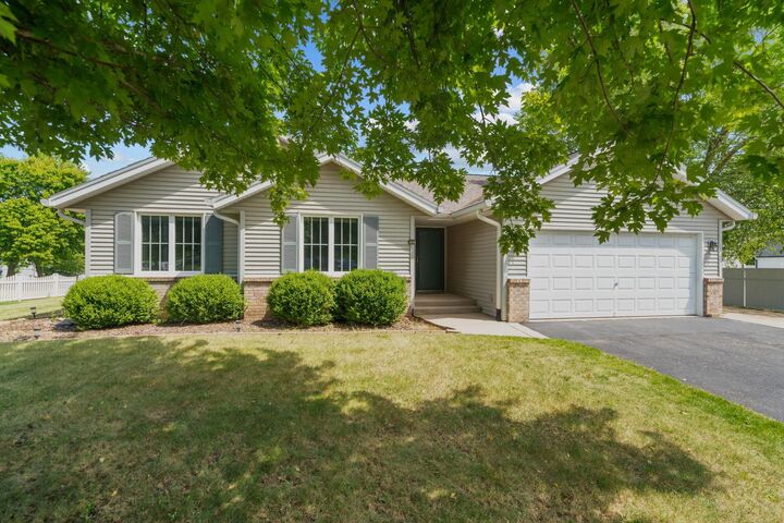 Property Photo: 4276 Kensington Way IL 61072