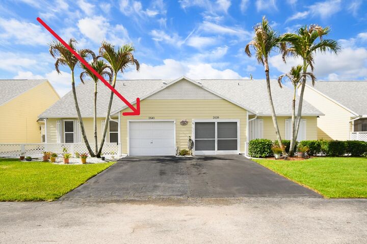 Property Photo: 2640 SE Tropical East Circle FL 34952