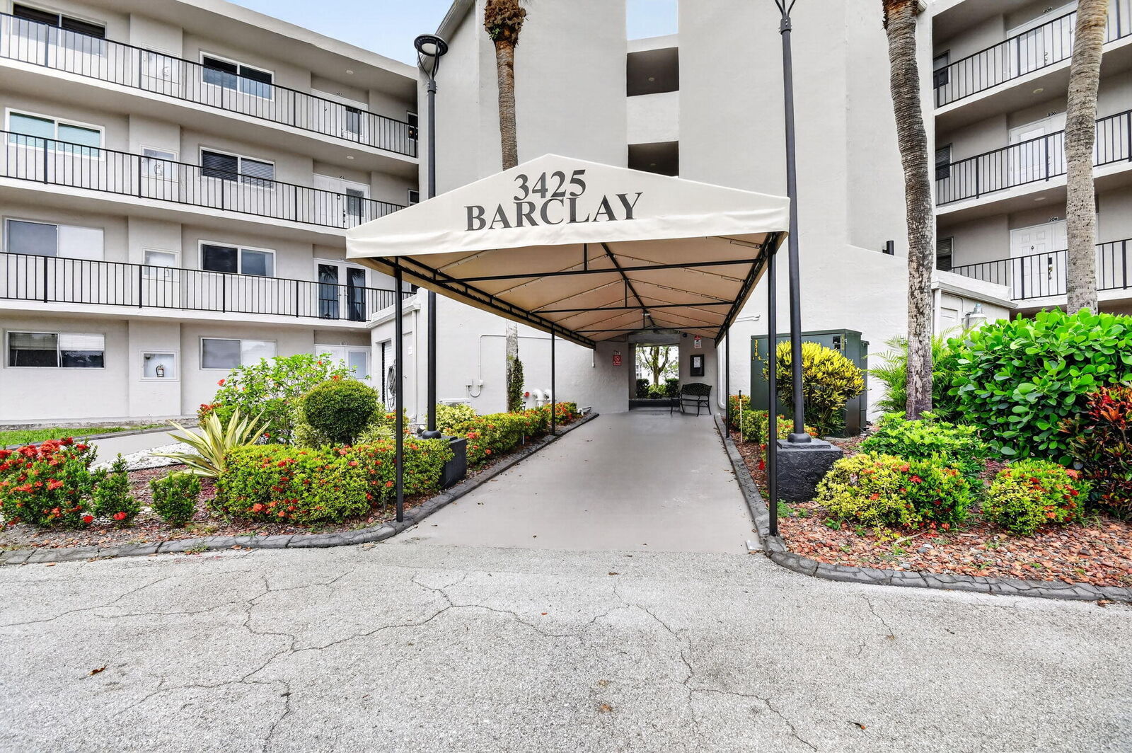 Property Photo: 3425 Via Poinciana 403 FL 33467